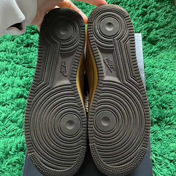 Nike AF 1 low Retro. Wheat/Mocha. Size 9 - Picture 3 of 5